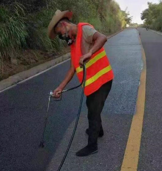 广元路面喷涂翻新彩色步道施工方案